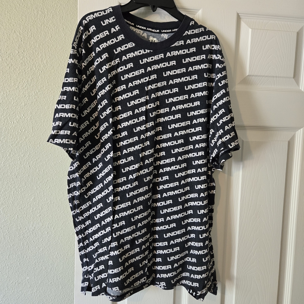 Under Armour Men's Black and White Logo Tee
